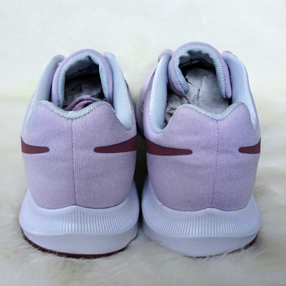 nike run swift pink